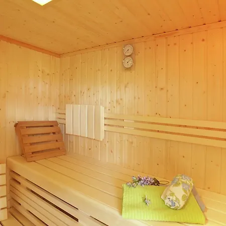 Cozy In Medelon With Sauna Medebach